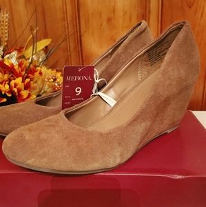 Merona MacKenzie platform work shoe